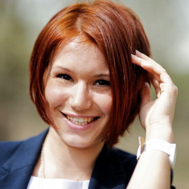 6 Cute Hairstyles For Short Hair The Muse
