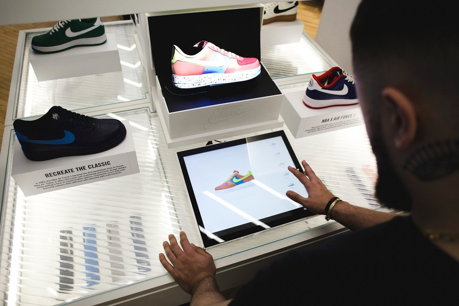Productivo Giotto Dibondon azufre Working with Technology Team at NIKE, Inc.