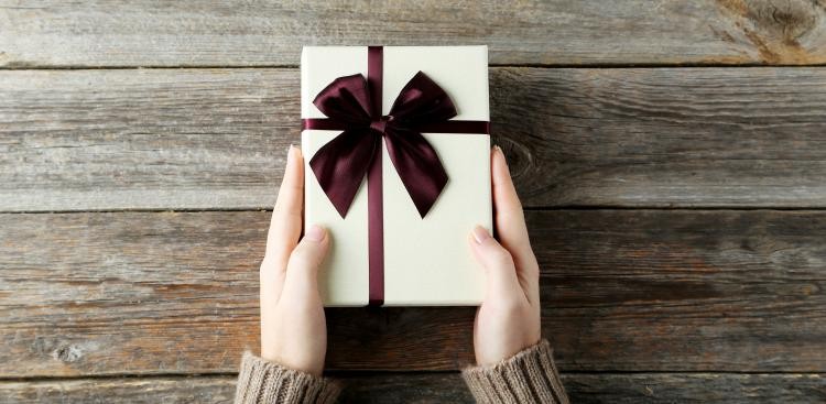 12 Secret Santa Gift Ideas For Co Workers In 2019 The Muse