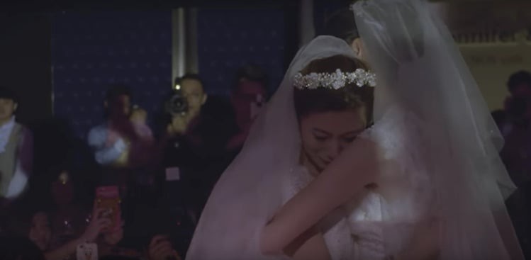 Hsbc Ceo Walks Lesbian Couple Down The Aisle Video The Muse